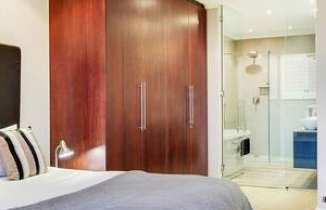 Secure Holiday Apartment w Private Pool Calico - Photo 53