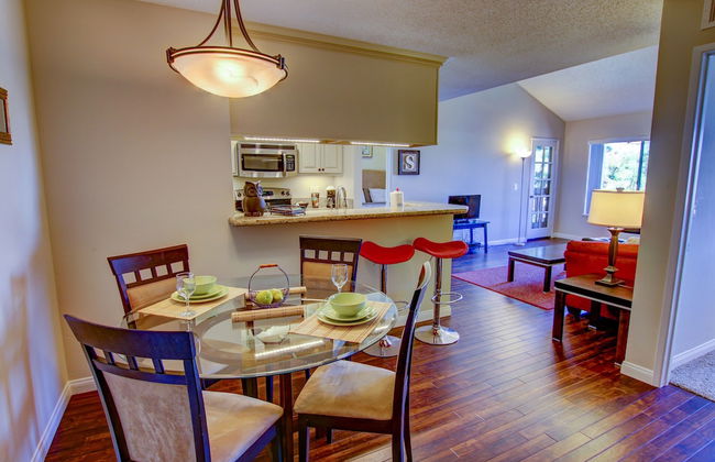 Sunshine Suites at Hillcrest - Photo 1