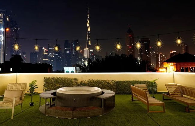 not Available for Booking - Photo 1