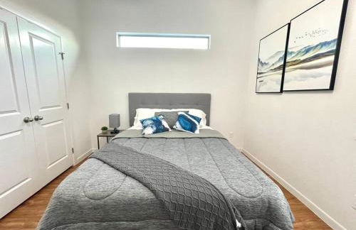 NEW! 5 min from Mall, Airport, and Dinning! - Foto 3