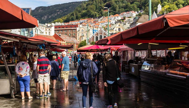 Recorriendo el mercado de pescado de Bergen
