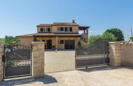 Beautiful villa Pianta with pool in Porec - Photo 13