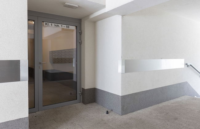 Elegant Apartment Warsaw by Renters - Photo 74