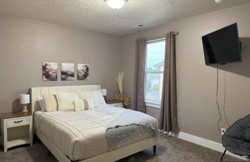 Spacious Family Retreat with Hot Tub & Home Theater - Foto 29