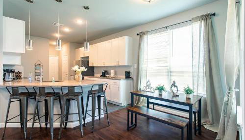 4BR 2,5BA Holiday Home in the Heart of Cowboy Nation - Photo 4