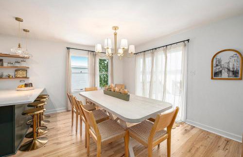 New Beach front 5bd in Sister Lakes with Hot tub - Foto 7