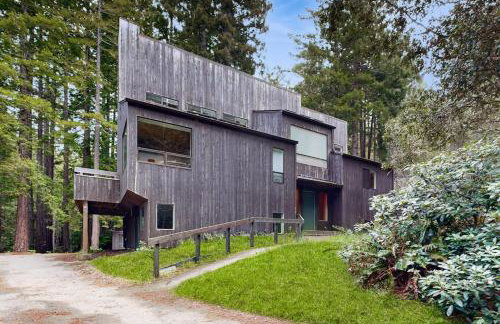 Tree House - Photo 2