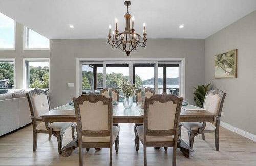 Luxury Home on Cove with Boat Slips, Waterslides, and Jump Deck - Foto 19