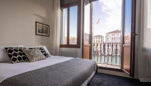 Design Apartment with Balcony on the Grand Canal R&R - Foto 2