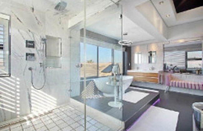 Luxury Vacation Villa - Photo 15