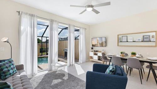 Charming 3BR Townhome Private Pool Walk to Clubhouse 9 Min Disney - Photo 2, Other