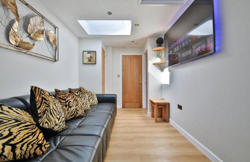 Luxury Cosy Central Detached Cardiff Bungalow with Free Parking - Foto 4