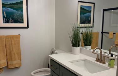 New Home Minutes to KCI Airport & Historic Weston - Foto 5