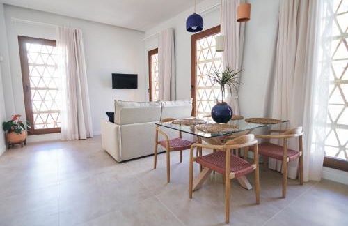 Slow Home Apartments - Photo 12