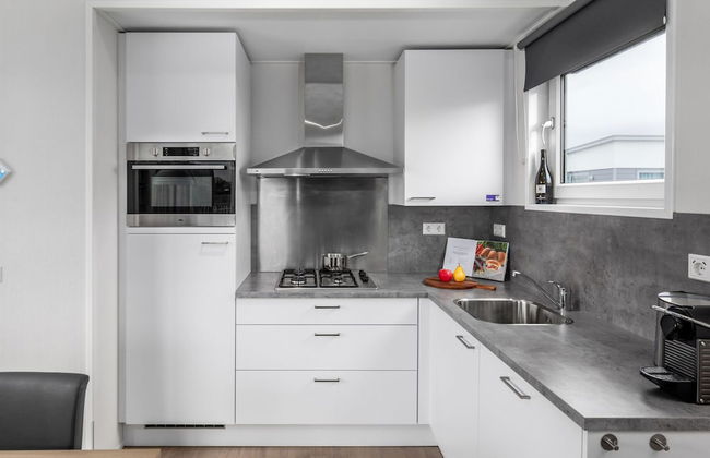 Cozy Chalet Near Breskens Sea - Photo 3