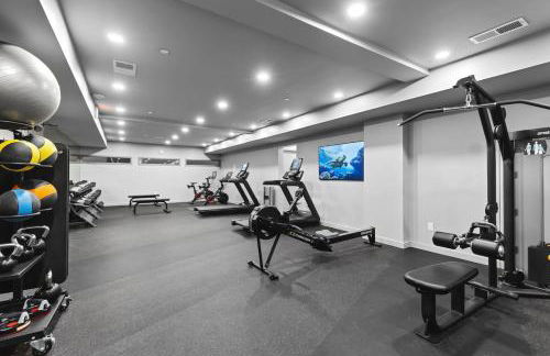 Luxury Penthouse with 2 Floors Pool Patio Gym Walk to Broadway - Foto 33