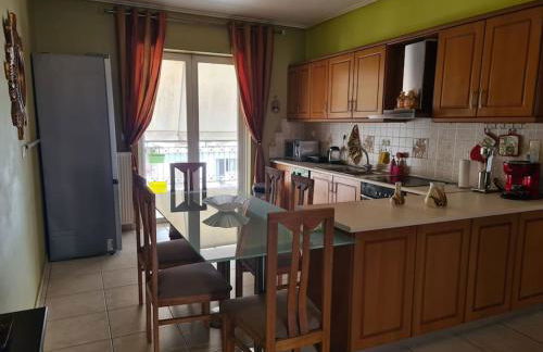 Άνετο, μεγάλο σπίτι κοντά στο μετρό - Foto 26