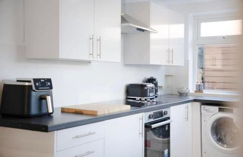 NEW! 2BR in Rowlington Terrace - Photo 9