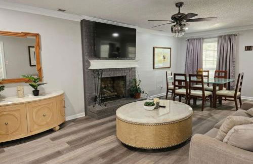 Luxury Pool with King beds Near Shops and Dining - Foto 4