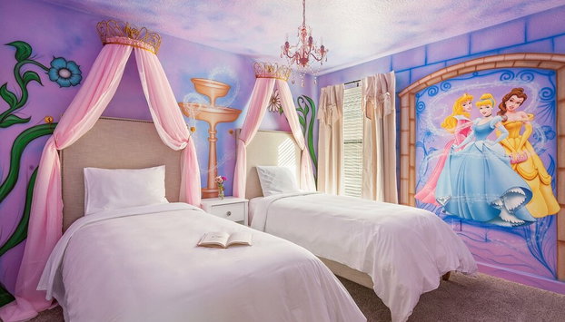 Under the Sea Disney Dream Home w Private Pool Resort Access - Foto 3, Habitación