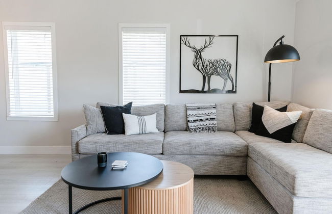 The Oxen - Dt Home w Putting Green and Tons of Parking - Photo 8