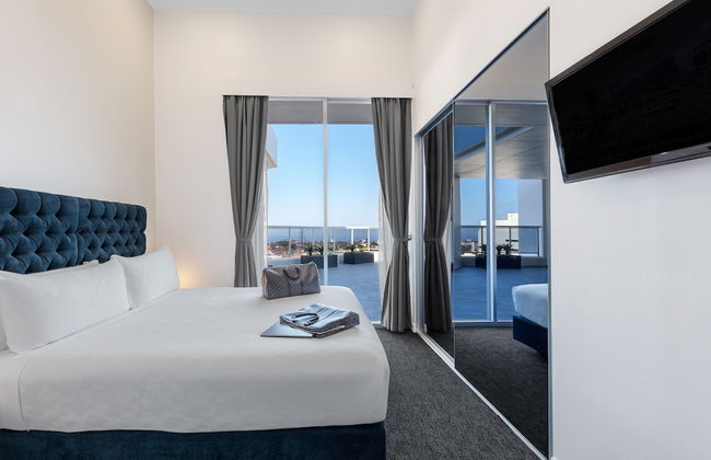 Meriton Suites Bondi Junction - Photo 12