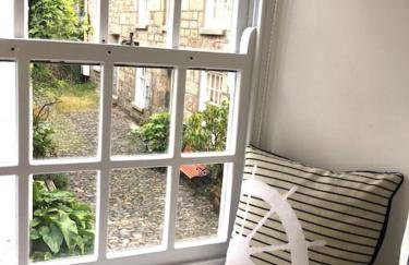 Tregwary Cottage - Photo 15