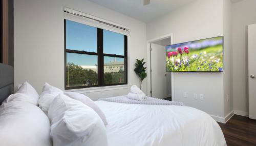 Stylish 2BR w Pool,Gym,Prking-Near Rvrwalk & Dome - Foto 4