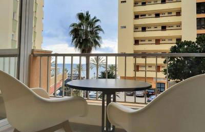 Sea View 2BR Beachfront & Cozy Balcony Marbella - Photo 12