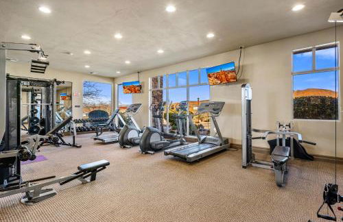 Coral Springs Resort H2 Brand New Home, Community Pool, Outdoor Fireplace, and Near Sand Hollow - Foto 36