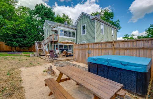 4 Mi to Liberty U Huge Home with Yard and Hot Tub - Foto 33