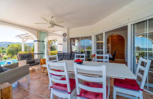 Las Alondras stunning lake views - Foto 20