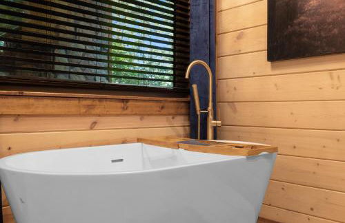 Cozy Cabin with Hot Tub, Fire Pit and Arcade Games - Foto 43