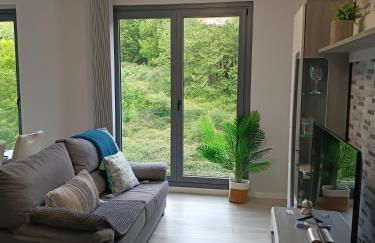 ¡Al lado de la Clínica Oftalmológica Vega! - Foto 5