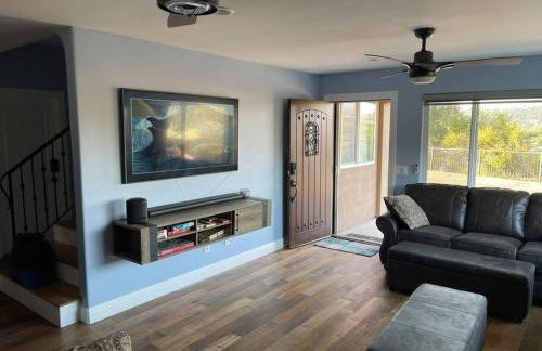 Hillside view with hot tub! - Foto 14