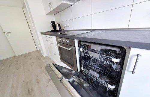 City Apartment with WIFI, Kitchen and 4K TV - Foto 8