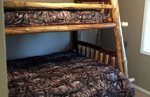 Private Family-Friendly Lodge Perfect for Reunions near Rexburg, Idaho - Photo 14