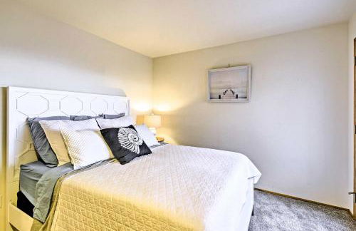 Unique Port Ludlow Home with 3 Decks and Hot Tub! - Foto 29