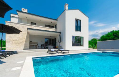 Modern 300m2 Villa - King Beds & Leisure Zone - Foto 13