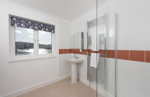 Waterfront House - Photo 29