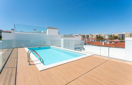 Modern 2BR w Rooftop Pool & Parking by LovelyStay - Foto 4