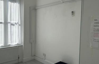 Supreme Apartment - Near Tube Stations, Free Parking & Air Conditioning - Foto 4