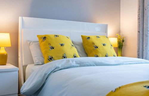 Lovely 3-bedroom flat with free parking - Foto 25