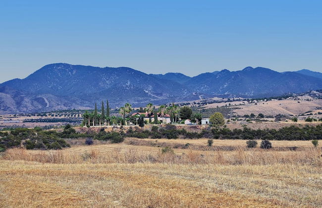 Incredible Large Villa In Paphos Sleeps 14 Children Pool, Jacuzzi, Huge Garden - Foto 51