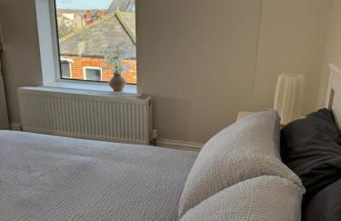 Central Aldershot Flat, Near Station & Town Centre - Foto 9