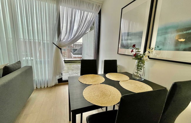 Modern 1BR Near Diamond District by Oneluxstay - Foto 15