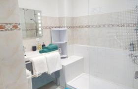 Spacieux Plages Gare Juan Les Pins - Photo 5