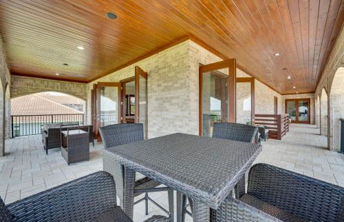 Groveland Home with Pool Luxurious Lakefront Oasis! - Foto 35