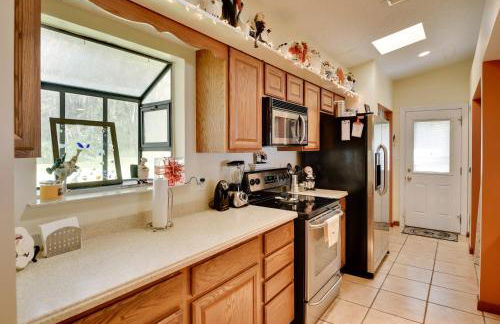 Pirate Cove Home in Welaka Dock and River Access! - Foto 10