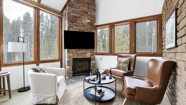 Treehouse by Avantstay Secluded Mountain Cabin w Views Hot Tub Treehouse - Foto 4, Habitación